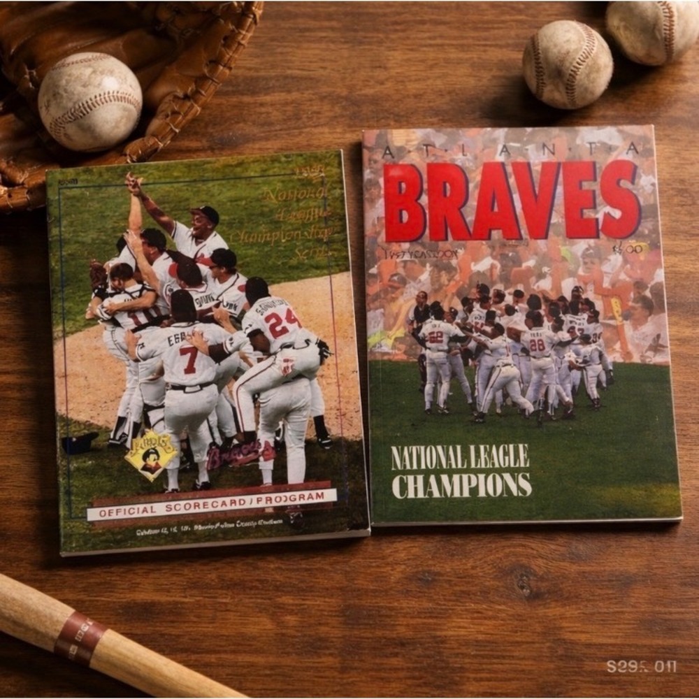 1992 Atlanta Braves Yearbook NLCS Scorecard Lot MLB Baseball Memorabilia